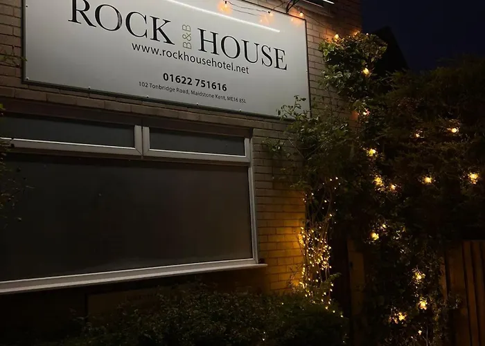 Rock House Bed And Breakfast